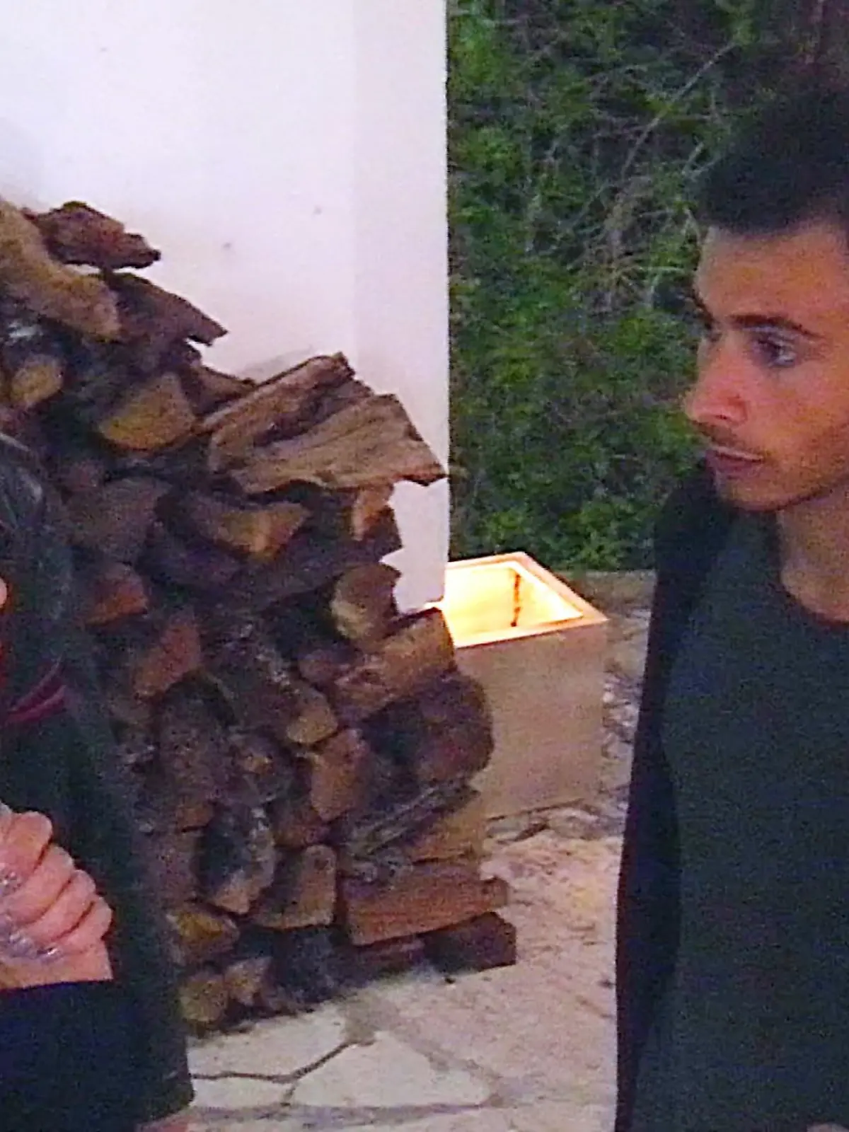 Der Auszug der Wellers hat es in sich: nachdem Maria Weller (l.) ihren Krieg gegen Thorsten nicht gewinnen konnte und bei der Nominierung unterlag, muss sie sie nebst Gatte René nun das Haus verlassen - das das nicht ohne Krach abgeht, ist selbstverständlich. r.: Rajab Hassan, Xenia Prinzessin von Sachsen