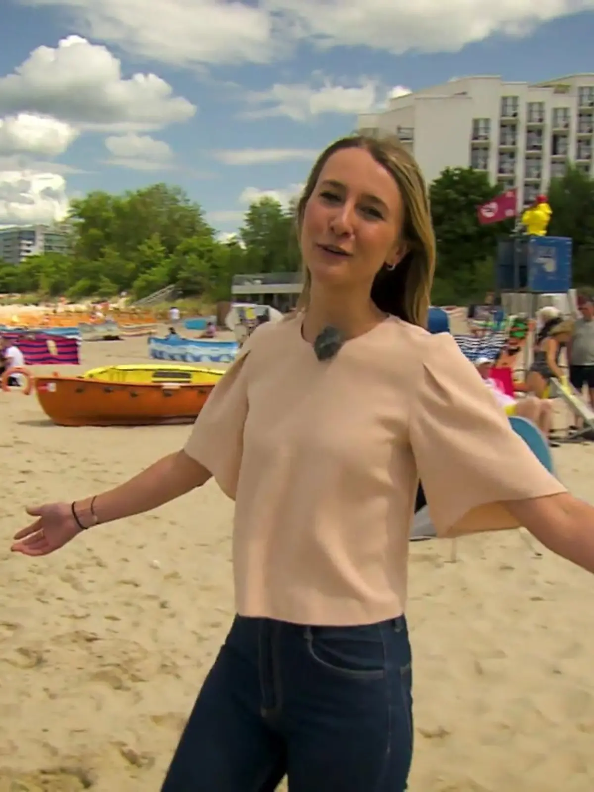 Unendliche Weiten am Strand lassen sowohl in Polen als auch in den Niederlanden Urlaubsstimmung aufkommen! Und: An beiden Ferienorten kommt eine Familie mit Kindern voll und ganz auf ihre Kosten. Doch wo ist es am Ende günstiger?