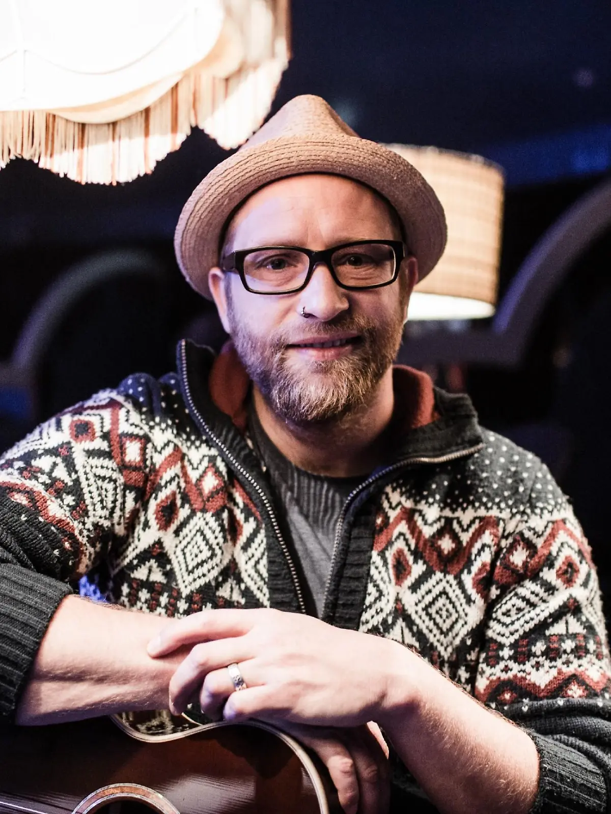 Mit seinem VW-Bulli bereist Songwriter Gregor Meyle deutsche Musikgeschichte.