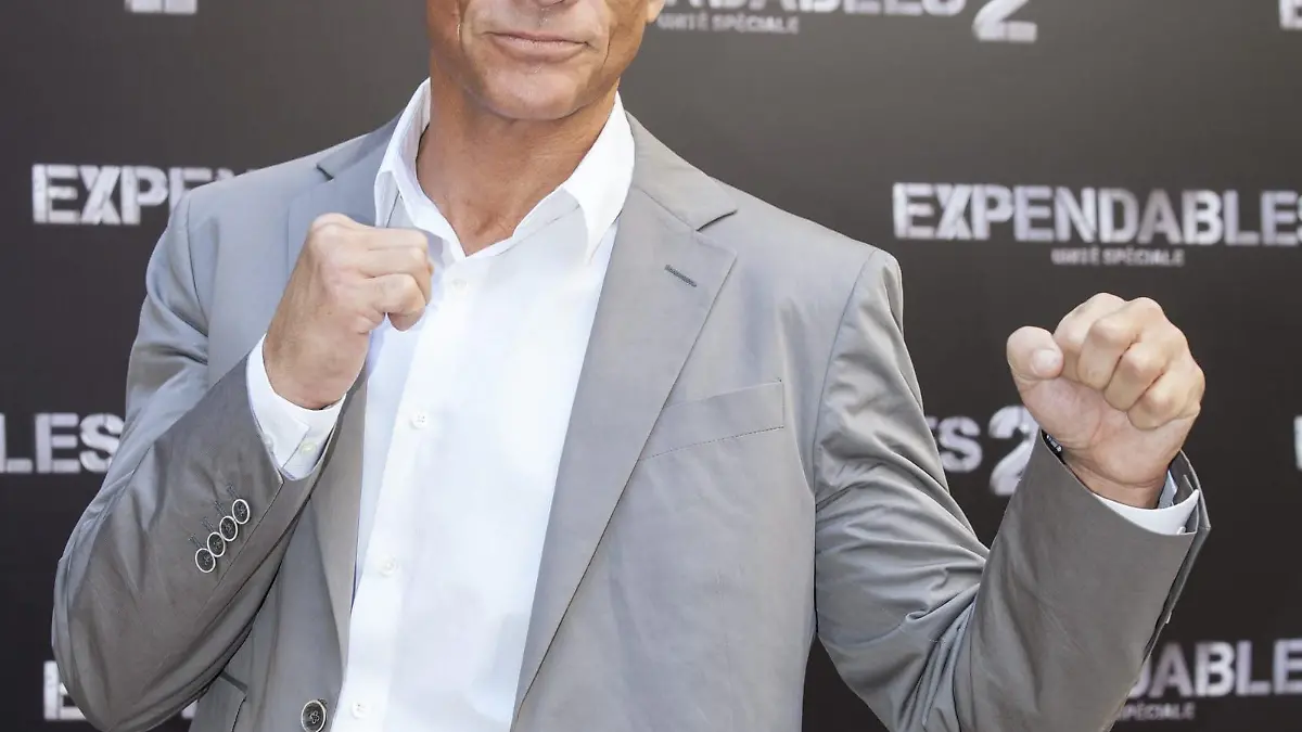 Der belgische Schauspieler Jean-Claude Van Damme posiert bei einem Fototermin anlässlich des Films "The Expendables 2" im Four Seasons Hotel George V Paris in Paris am 10.08.2012. Foto: Xavier de Torres/MAxppp. |