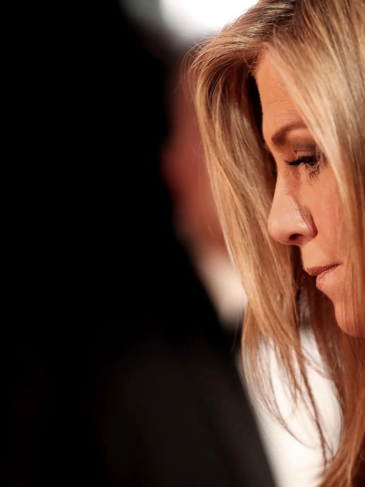 HOLLYWOOD, CA - FEBRUARY 22:  Actress Jennifer Aniston backstage at the 87th Annual Academy Awards at Dolby Theatre on February 22, 2015 in Hollywood, California.  (Photo by Christopher Polk/Getty Images)