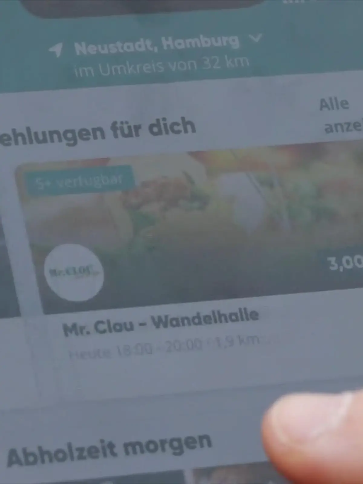Wir haben die Lebensmittel-Retter-App "Too Good To Go" getestet. Wie gut funktioniert sie in der Praxis, welche Speisen bekommt man und wie nachhaltig sind sie verpackt? Die Ergebnisse gibt es im Video zu sehen!