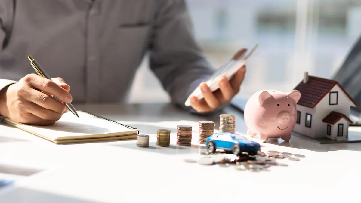 Concept of financial planning responsibility expenses and income.