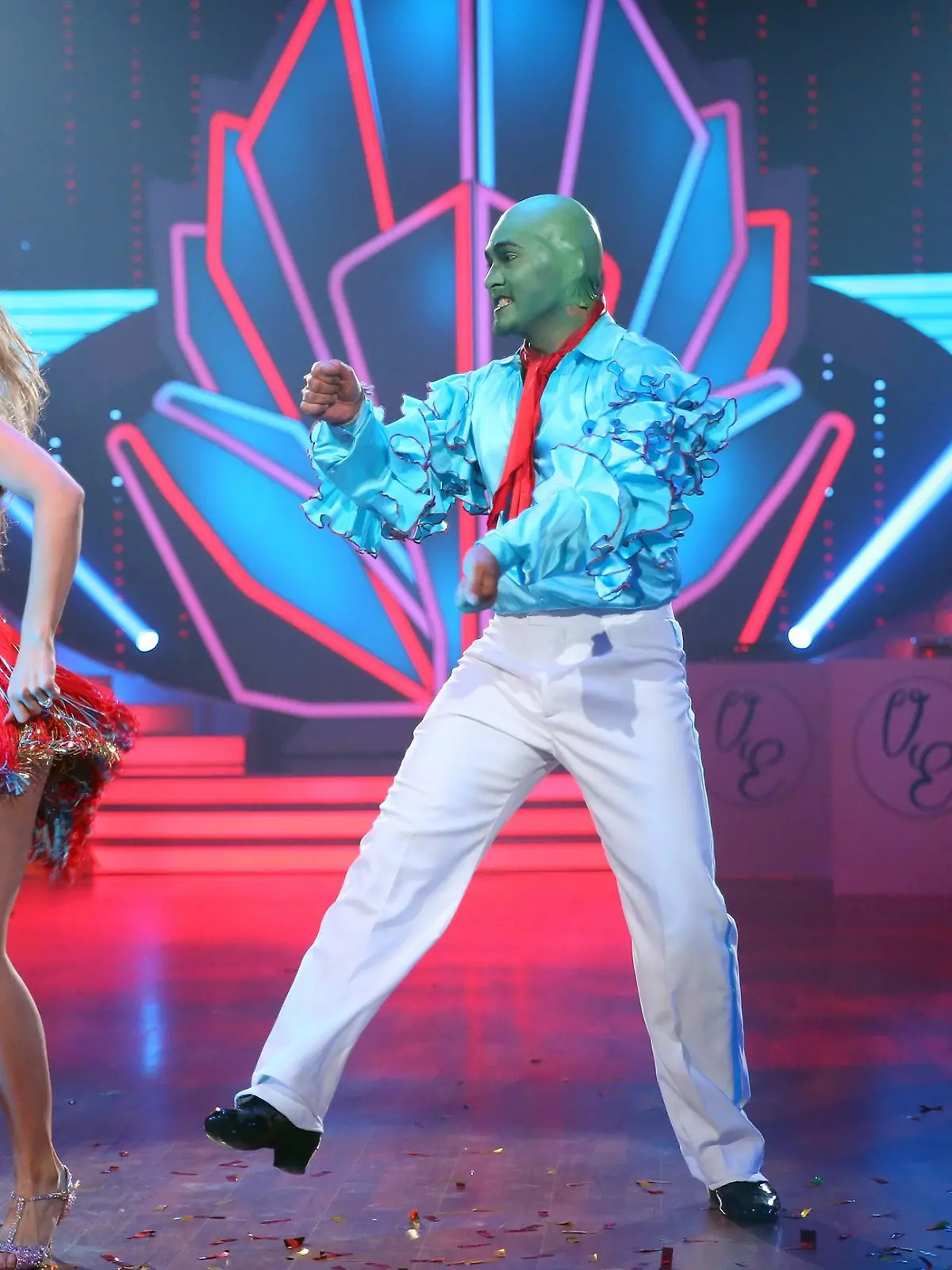 Victoria Swarovski und Erich Klann.   Verwendung der Bilder für Online-Medien ausschließlich mit folgender Verlinkung:'Alle Infos zu 'Let's Dance' im Special bei RTL.de: http://www.rtl.de/cms/sendungen/lets-dance.html