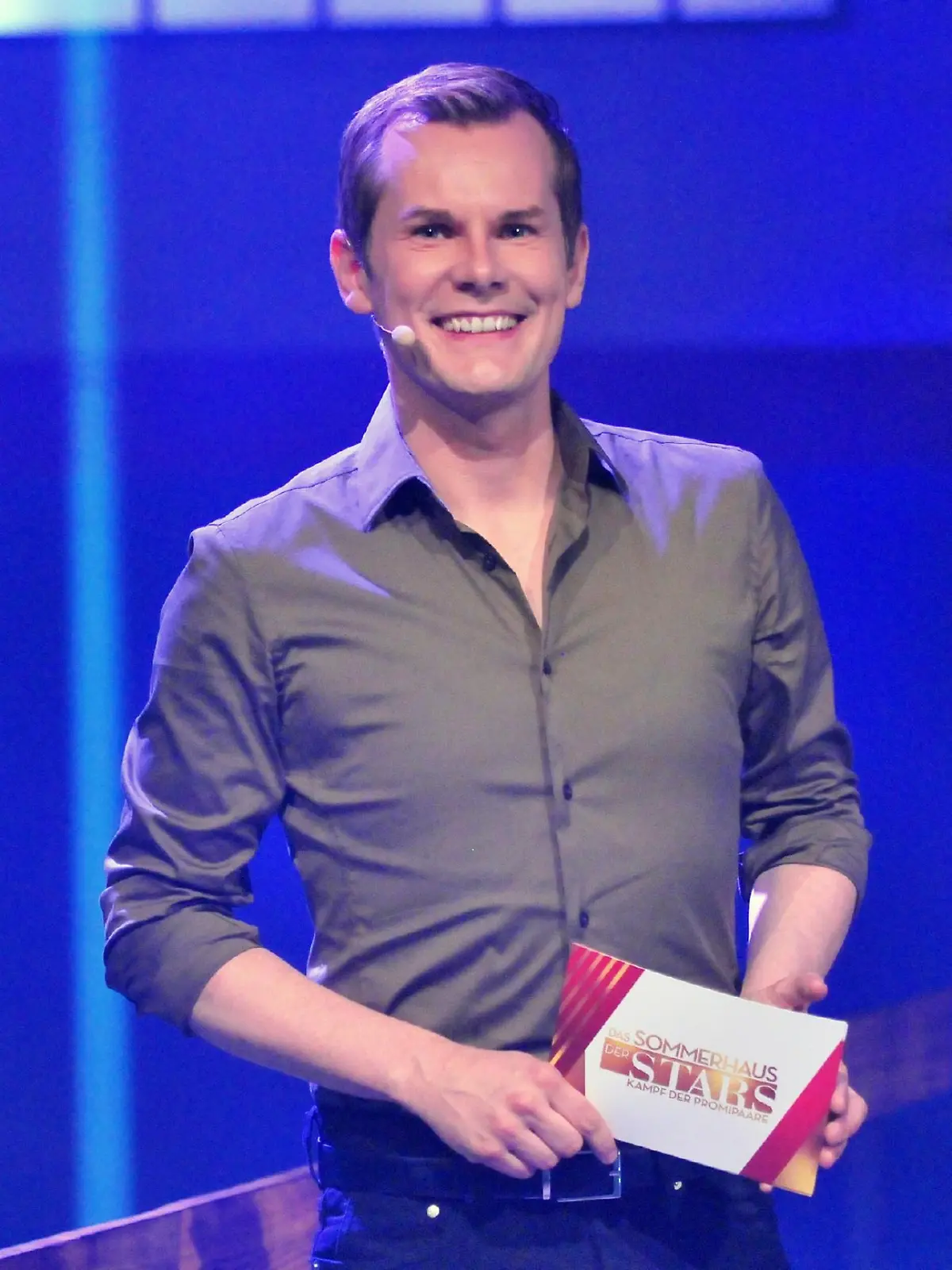 Finale bei "Das Sommerhaus der Stars - Kampf der Promipaare". Nachdem Spielleiter Malte Arkona durch eine Vielfalt an spielerischen Herausforderungen geführt hat und die 'Sommerhaus'-Bewohner bis zu 13 Tage unter einem Dach verbracht haben, wird nach dem letzten Spiel "DAS Promipaar 2016" gekürt.