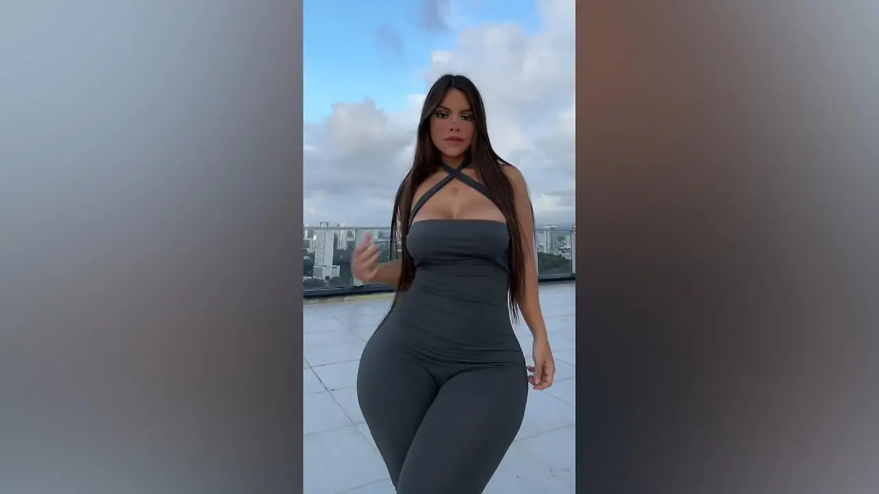 Krasse Kurven: TikTok-Star Gracie Bon spaltet mit ihren Hüften das Netz!