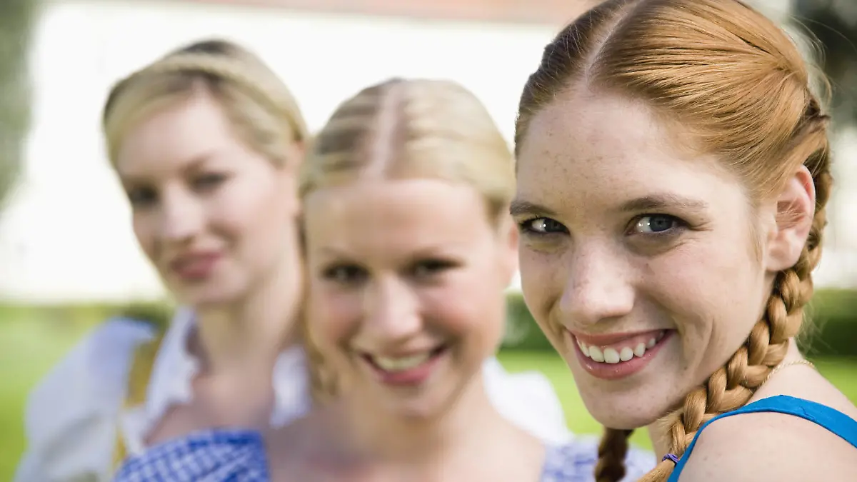 Einfache Flechtfrisur: Braided Half Updo Praktisch und niedlich anzusehen