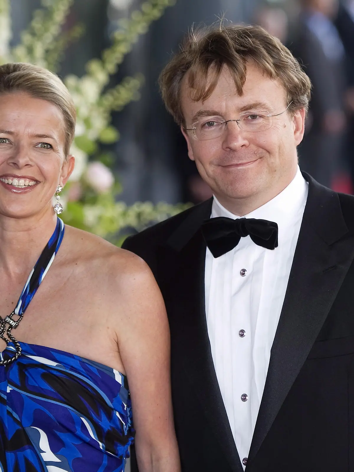 epa03110451 A picture dated 27 May 2011 shows Dutch Prince Johan Friso and his wife Princess Mabel arriving at the Concert Hall in Amsterdam, The Netherlands. According to media sources the Prince is in critical conditions in a hospital in Innsbruck after being hit on 17 February 2012 by an avalanche near the ski resort Lech in Austria. EPA/TOUSSAINT KLUITERS +++ dpa-Bildfunk +++
