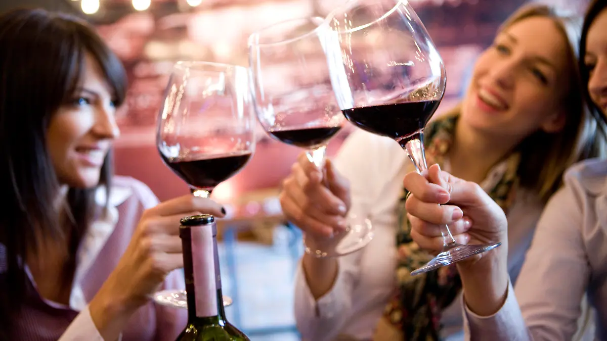 Wine toast, canon 1Ds mark III