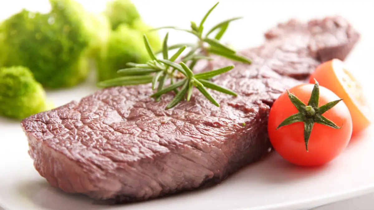 tender beef fillet steak, with rosmary, baby tomatos and broccoli