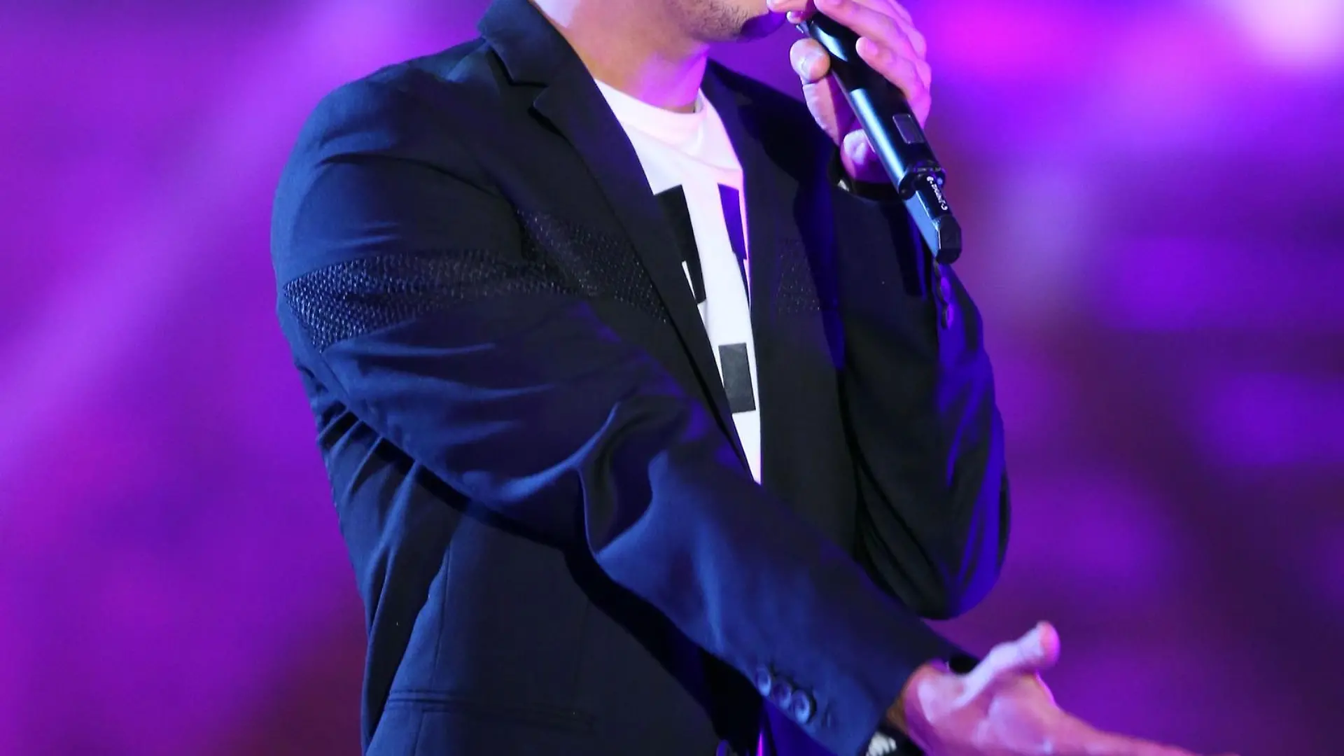 Igor Barbosa bei seinem Auftritt in der Event-Show im Landschaftspark Duisburg. Verwendung der Bilder für Online-Medien ausschließlich mit folgender Verlinkung:'Alle Infos zu 'Deutschland sucht den Superstar' im Special bei RTL.de: http://www.rtl.de/cms/sendungen/superstar.html