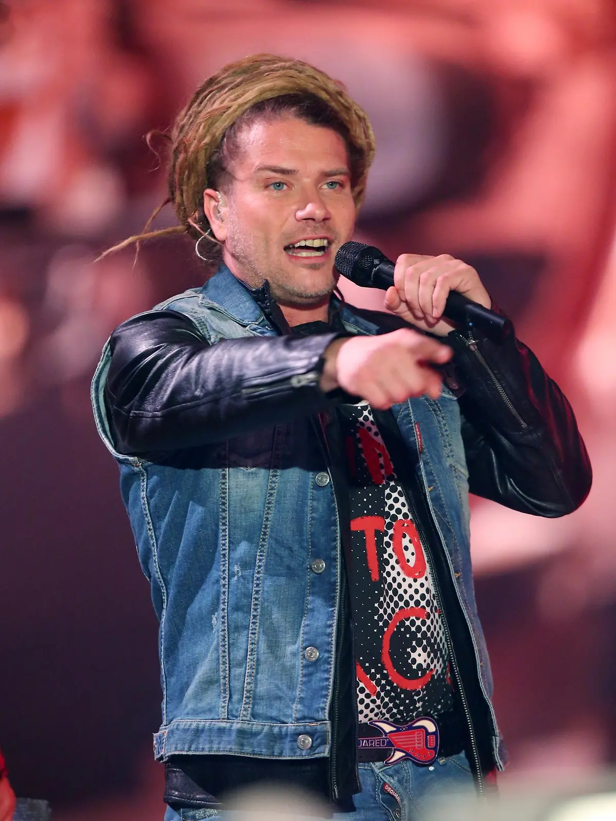 Thomas Katrozan bei seinem Auftritt in der Event-Show im Bergwerk Merkers   Verwendung der Bilder für Online-Medien ausschließlich mit folgender Verlinkung:'Alle Infos zu 'Deutschland sucht den Superstar' im Special bei RTL.de: http://www.rtl.de/cms/sendungen/superstar.html
