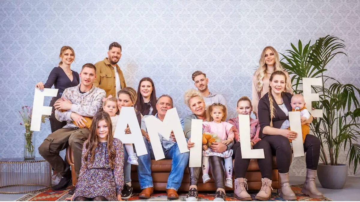 XXL-Familie: Die Wollnys bestehen aus Silvia und Harald, elf Kindern und 16 Enkelkindern