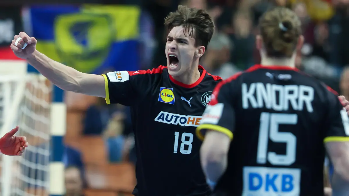 Handball: WM, Niederlande - Deutschland, Hauptrunde, Gruppe 3, 2. Spieltag im Spodek Kattowitz. Deutschlands Spieler Julian Köster jubelt.