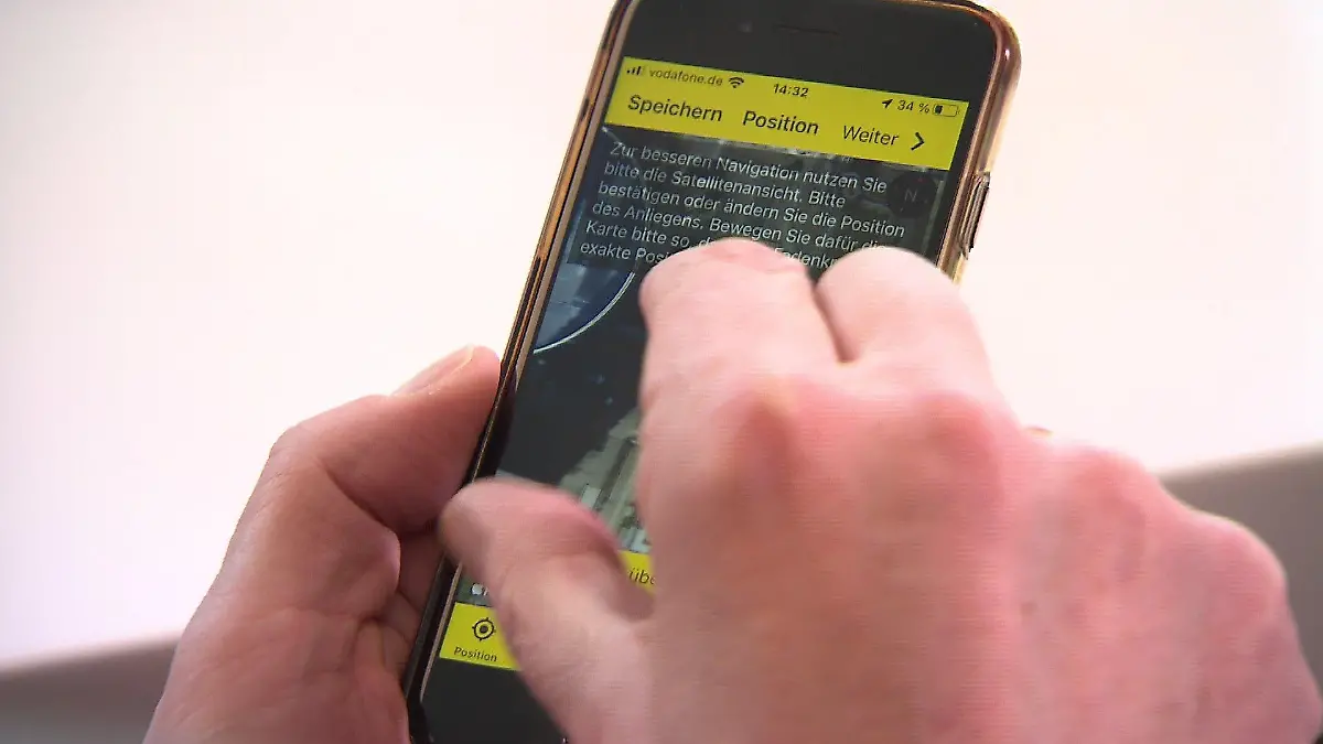 Nicht nur über die App "Läuft's?" können Sie Schlaglöcher melden.