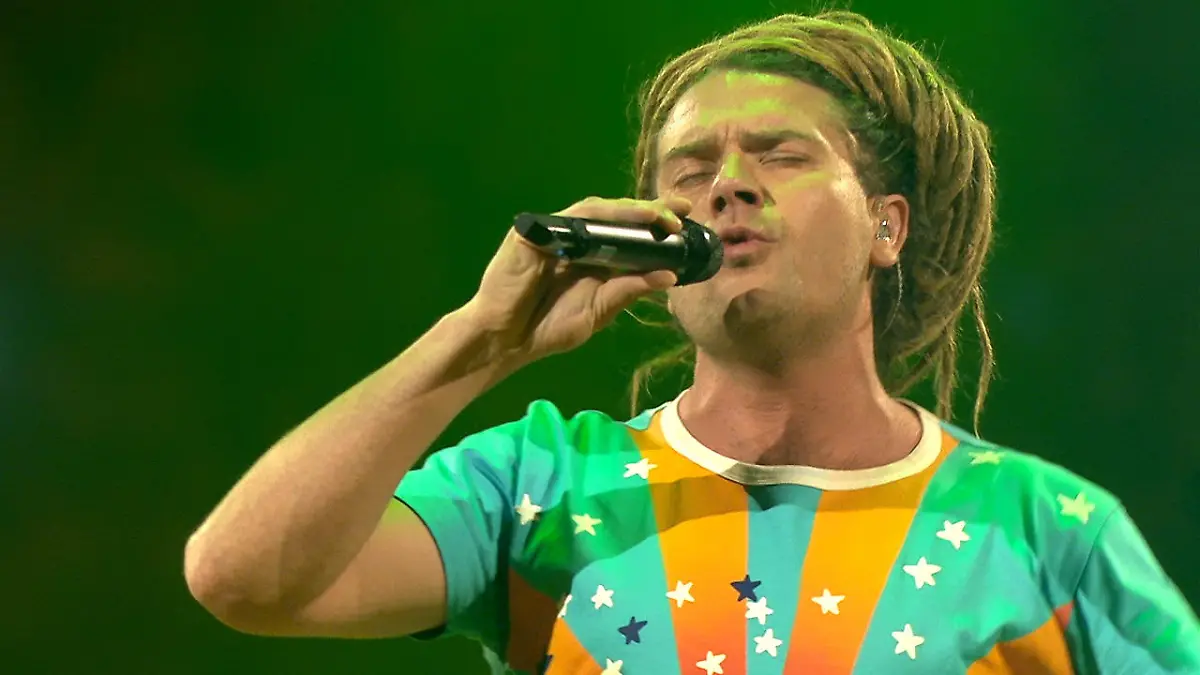 Thomas Katrozan singt den Hit "Dreadlock Holiday" DSDS 2016: Das Finale