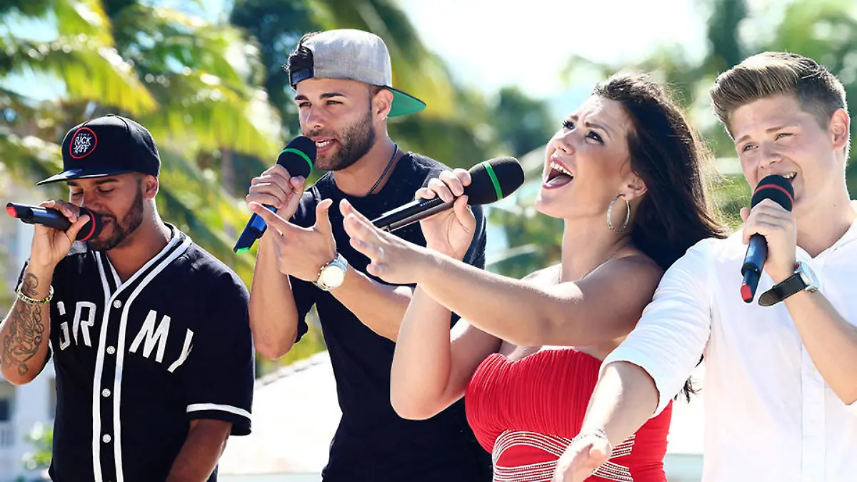 DSDS 2016: Im Recall-Finale singen Jason Acosta Medina und René Müller sowie Angelika Turo und Tobias Soltau ein Duett.