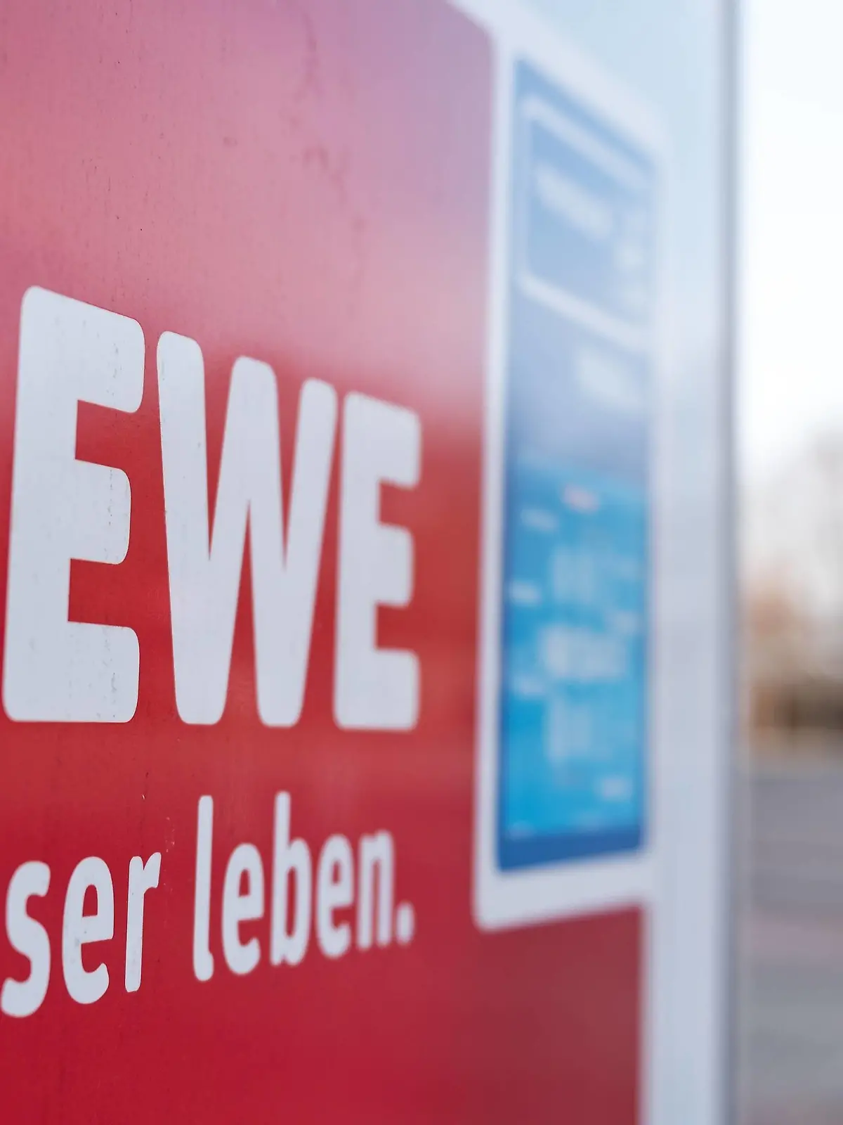 Feature REWE 12.02.2017, Selters/Taunus: Logo, Brands, Rewe-Card, Payback Card, Rewe besser leben Selters im Taunus Hessen Germany Rewe Markt

Feature REWE 12 02 2017 Selters Taunus emblem Brands REWE Card Payback Card REWE better Life Selters in Taunus Hesse Germany REWE Market  