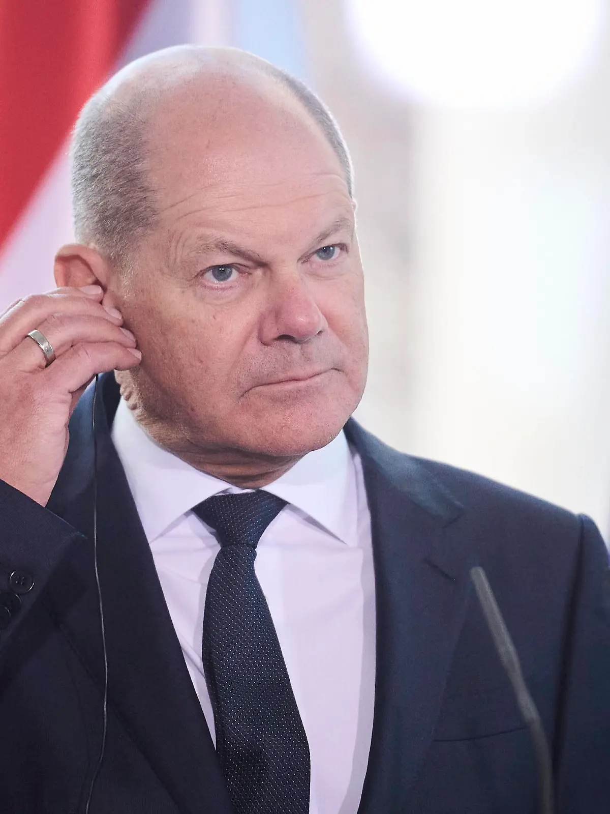 Berlin, Olaf Scholz trifft den Ministerpräsidenten der Republik Irak Mohammed Schia al-Sudani Bundeskanzler Olaf Scholz SPD während der gemeinsamen Pressekonferenz mit dem irakischen Ministerpräsidenten nach ihrem Gespräche am 13.01.2023 im Bundeskanzleramt in Berlin. Berlin Bundeskanzleramt Berlin Deutschland *** Berlin, Olaf Scholz meets the Prime Minister of the Republic of Iraq Mohammed Shia al Sudani Federal Chancellor Olaf Scholz SPD during the joint press conference with the Iraqi Prime Minister after their talks on 13 01 2023 at the Federal Chancellery in Berlin Berlin Federal Chancellery Berlin Germany