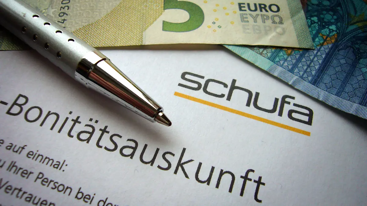 Symbolfoto Wirtschaftsauskunftei Schufa,Bonitaetspruefung,Bonitaet,Berechnung der Kreditwuerdigkeit,Finazierung,Kredit,Auskunft,Pruefung,Bonitaetsbewertung,Formular,Anfrage.