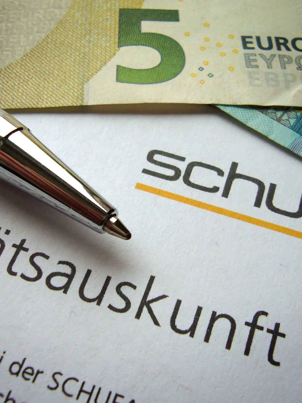 Symbolfoto Wirtschaftsauskunftei Schufa,Bonitaetspruefung,Bonitaet,Berechnung der Kreditwuerdigkeit,Finazierung,Kredit,Auskunft,Pruefung,Bonitaetsbewertung,Formular,Anfrage.