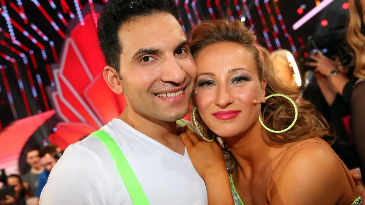 Attila Hildmann und Oxana Lebedew sind ausgeschieden. Verwendung der Bilder für Online-Medien ausschließlich mit folgender Verlinkung:'Alle Infos zu 'Let's Dance' im Special bei RTL.de: http://www.rtl.de/cms/sendungen/lets-dance.html