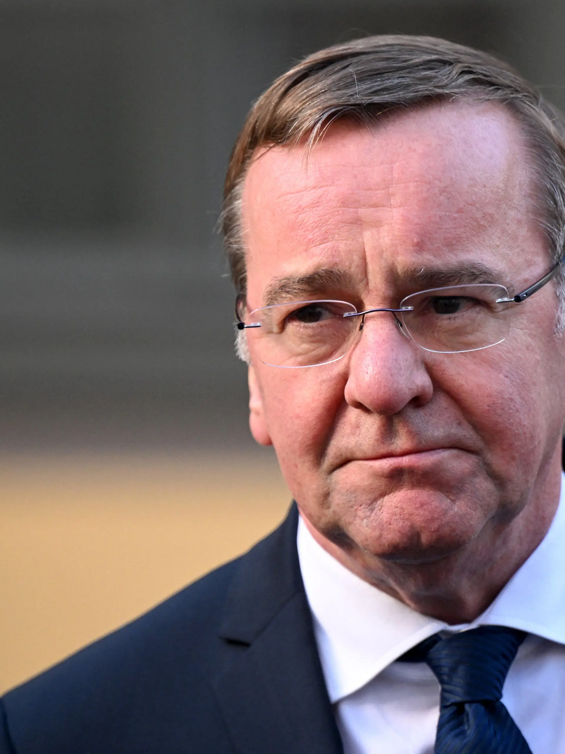 17.01.2023, Niedersachsen, Hannover: Boris Pistorius (SPD), bisheriger Innenminister von Niedersachsen und künftiger Bundesverteidigungsminister, spricht bei einem Pressestatement im niedersächsischen Innenministerium. Nach dem Rücktritt von Verteidigungsministerin Lambrecht (SPD) wird der niedersächsische Innenminister Boris Pistorius (SPD) ihr Nachfolger. Foto: Julian Stratenschulte/dpa +++ dpa-Bildfunk +++