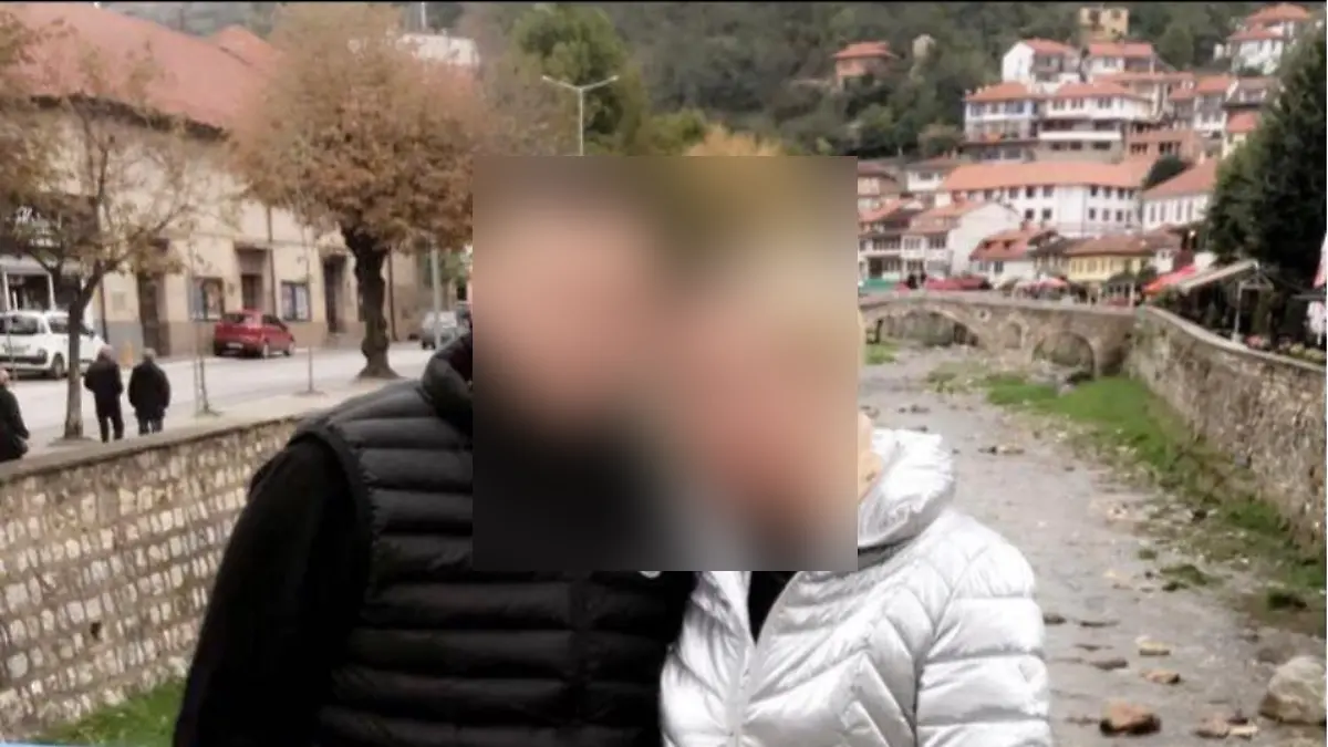 Ein 17-jähriger Teenager soll mutmaßlich seine Mutter (37) getötet haben. Danach soll er seinen Stiefvater versucht haben zu töten. Als er aus der Wohnung flieht, rennt er in Richtung Autobahn, sorgt für einen Mega-Stau auf der A57.