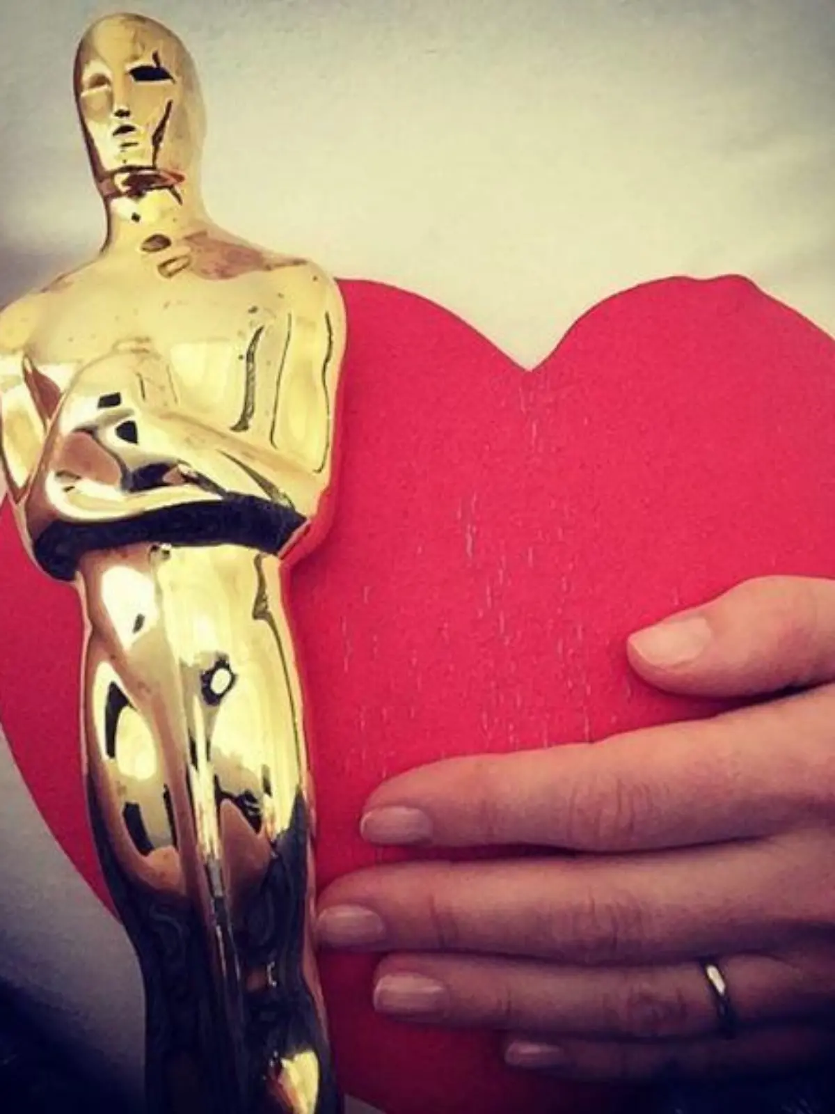 Anne Hathaway Instagram
