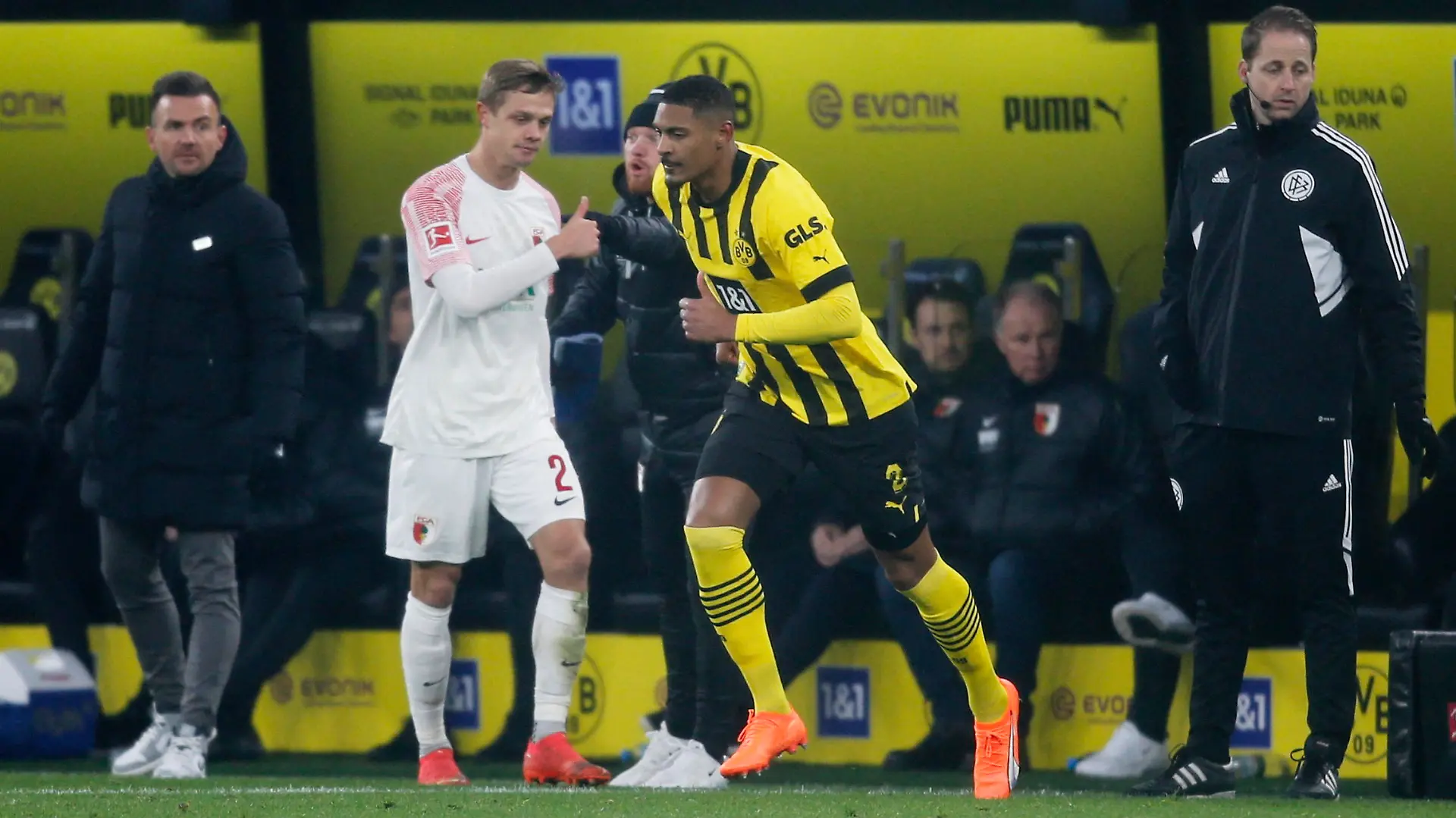 Soccer Football - Bundesliga - Borussia Dortmund v FC Augsburg - Signal Iduna Park, Dortmund, Germany - January 22, 2023 Borussia Dortmund's Sebastien Haller comes on as a substitute REUTERS/Leon Kuegeler DFL REGULATIONS PROHIBIT ANY USE OF PHOTOGRAPHS AS IMAGE SEQUENCES AND/OR QUASI-VIDEO.