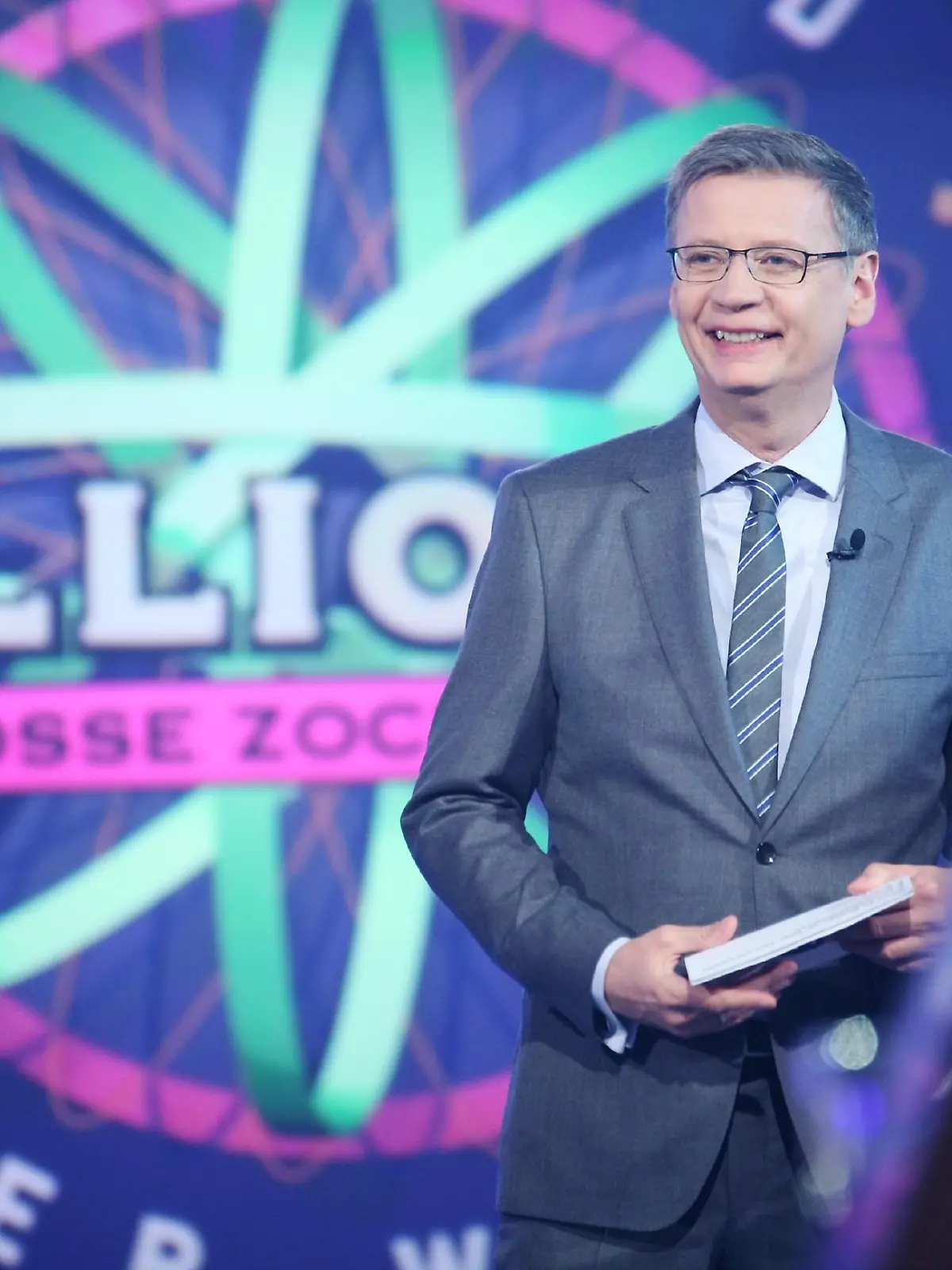 Wer gewinnt im 'Zocker-Special' zwei Millionen Euro? Wer traut sich den Durchmarsch bis zur 16.000-Euro-Frage zu? Günther Jauch begrüßt wieder Kandidaten, die neben einem guten Allgemeinwissen das Risiko lieben!