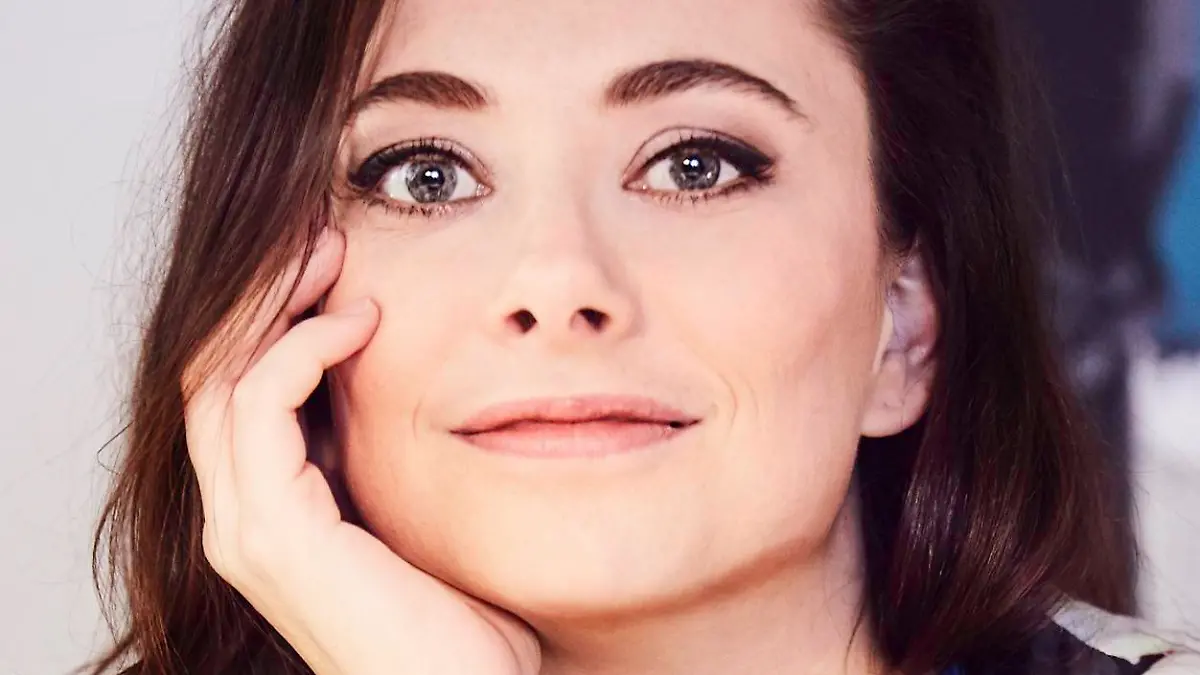 Heike Warmuth spielt Simones jüngere Halbschwester Carmen Bauer