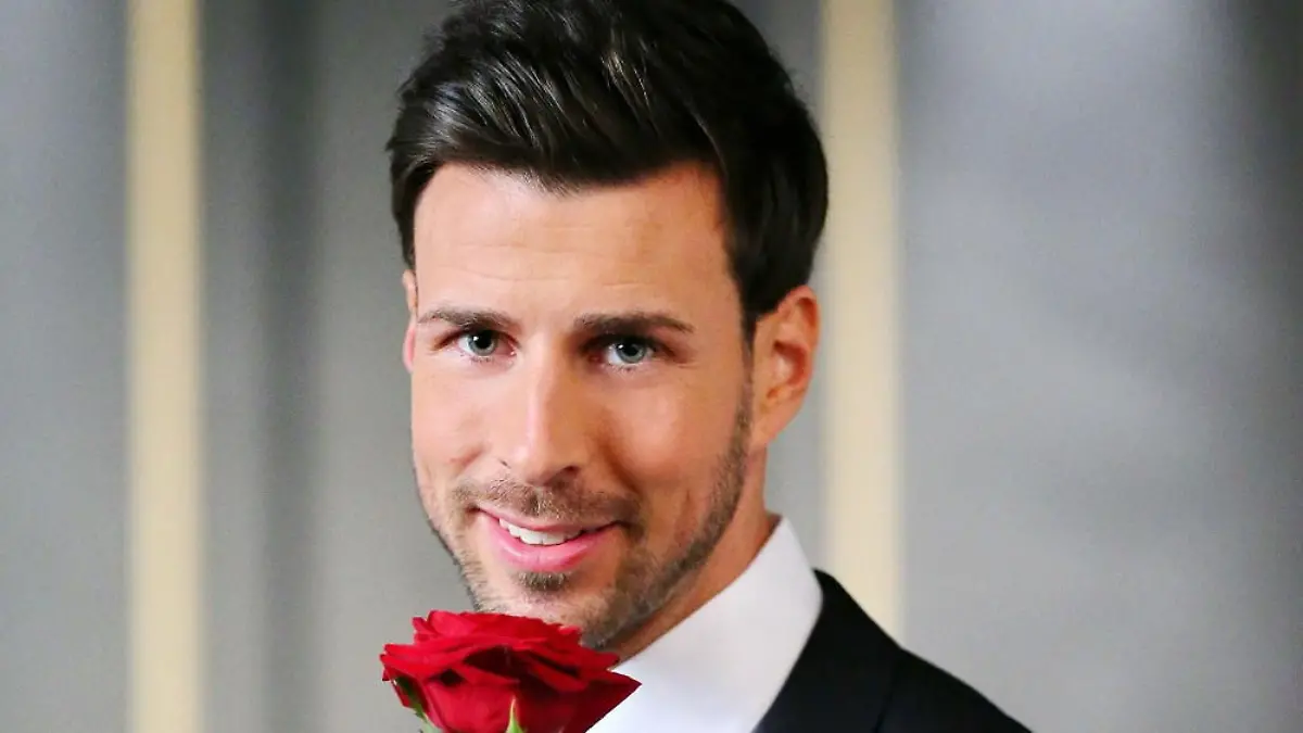 Elf Frauen kämpfen derzeit noch um eine Rose von "Bachelor" Leonard