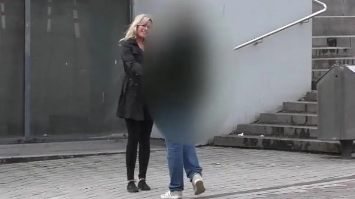 Verlangen manche Vermieter Sex für eine Wohnung?  Reporter-Test mit versteckter Kamera