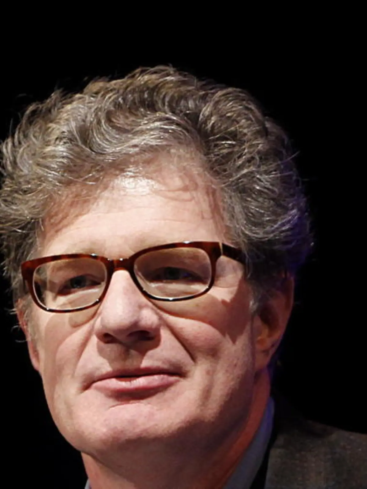 Bestsellerautor und Ex-Fernsehmoderator Roger Willemsen ist im Alter von 60 Jahren gestorben.