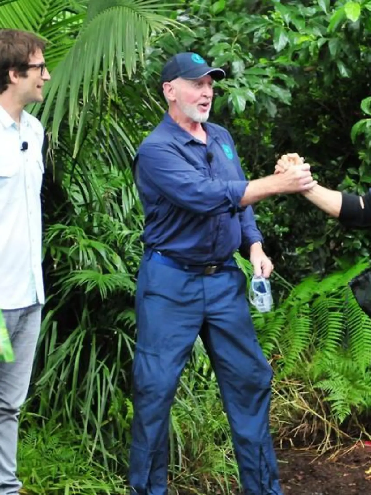Letztes Shakehands? Dr. Bob mit Thorsten Legat (re.) bei der finalen Dschungelprüfung