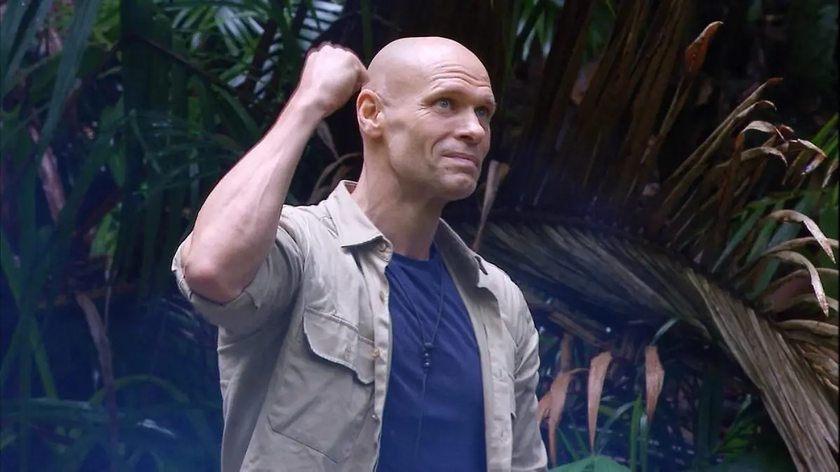Thorsten Legat freut sich über seinen dritten Platz im Dschungelcamp