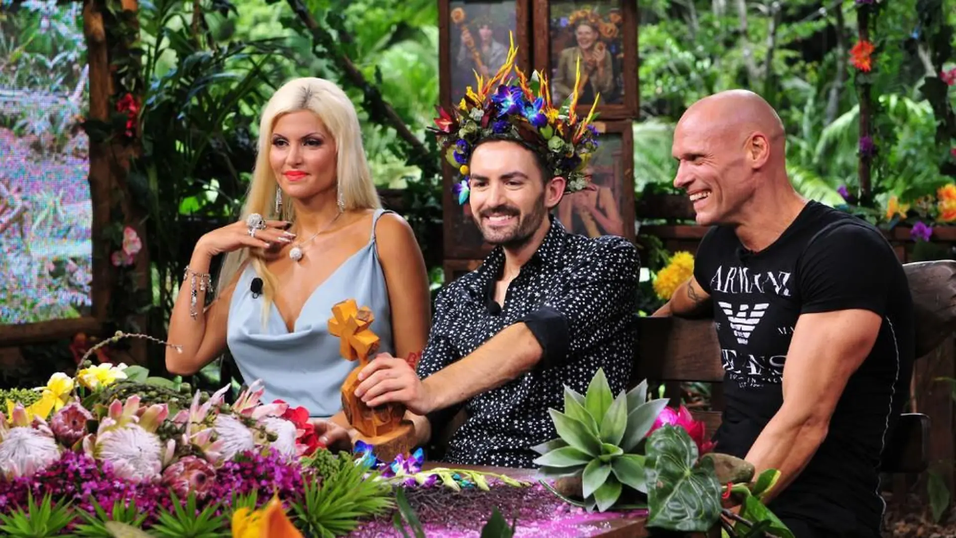Die drei Finalisten Sophia Wollersheim, Menderes Bagci und Thorsten Legat (r.)