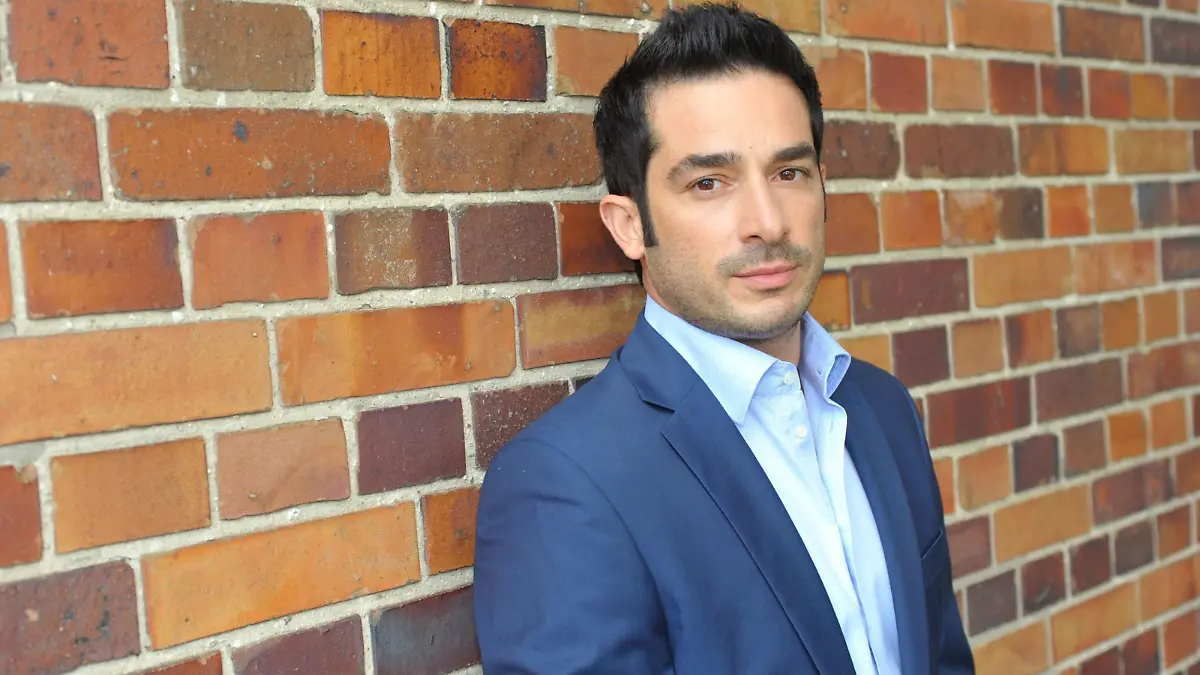 Tayfun Baydar spielt Tayfun Baydak