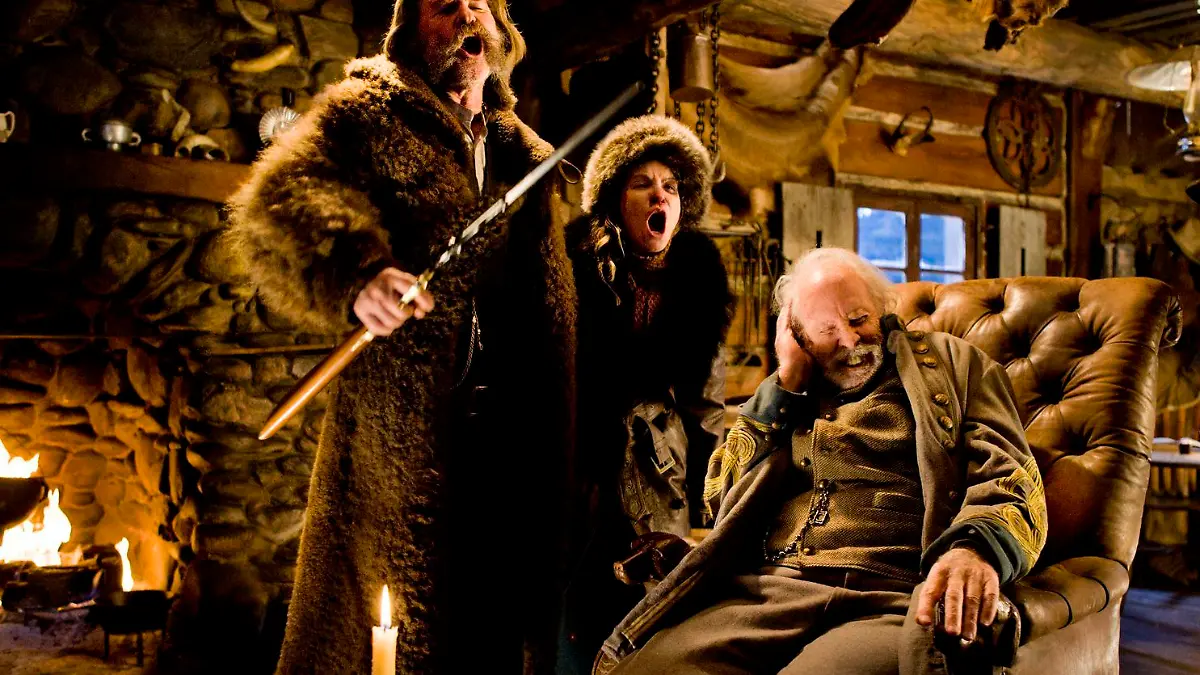 (L-R) KURT RUSSELL, JENNIFER JASON LEIGH, and BRUCE DERN star in THE HATEFUL EIGHT. Photo: Andrew Cooper, SMPSP© 2015 The Weinstein Company. All Rights Reserved.