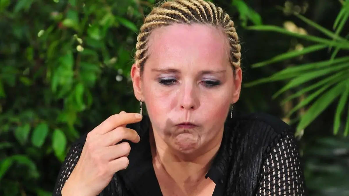 Helena Fürst - hier bei ihrer ersten Dschungelprüfung - hat Nathalie Volk schon den Zickenkrieg erklärt