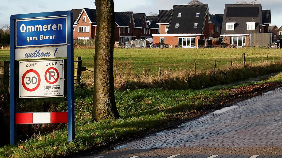 A general view of a street in the Dutch village of Ommeren, Netherlands January 6, 2023. REUTERS/Piroschka van de Wouw