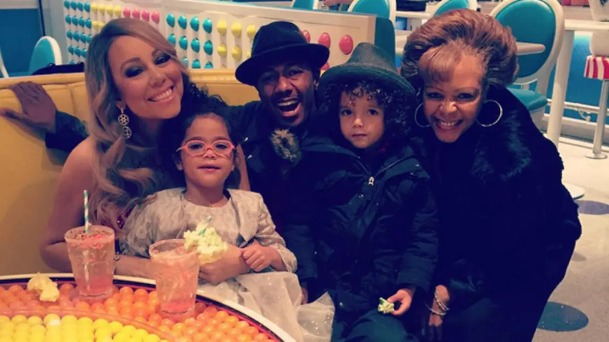 Happy Family: Mariah Carey und Nick Cannon mit ihren Zwillingen und deren Großmutter