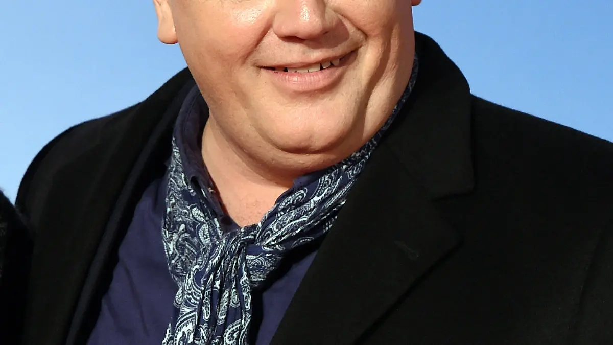 Der Comedian und Buchautor Hape Kerkeling kommt am 17.12.2015 in Berlin zur Weltpremiere des Films "Ich bin dann mal weg" in das Kino Cinestar. Der Film ist ab 24.12.2015 in den Kinos zu sehen. Foto: Jens Kalaene/dpa +++(c) dpa - Bildfunk+++