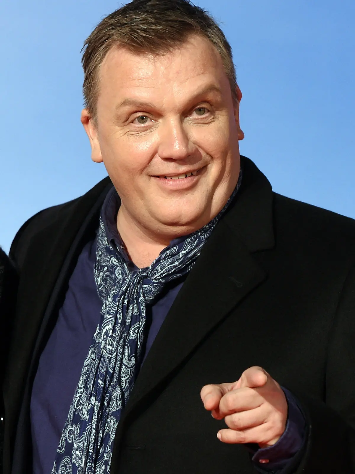 Der Comedian und Buchautor Hape Kerkeling kommt am 17.12.2015 in Berlin zur Weltpremiere des Films "Ich bin dann mal weg" in das Kino Cinestar. Der Film ist ab 24.12.2015 in den Kinos zu sehen. Foto: Jens Kalaene/dpa +++(c) dpa - Bildfunk+++