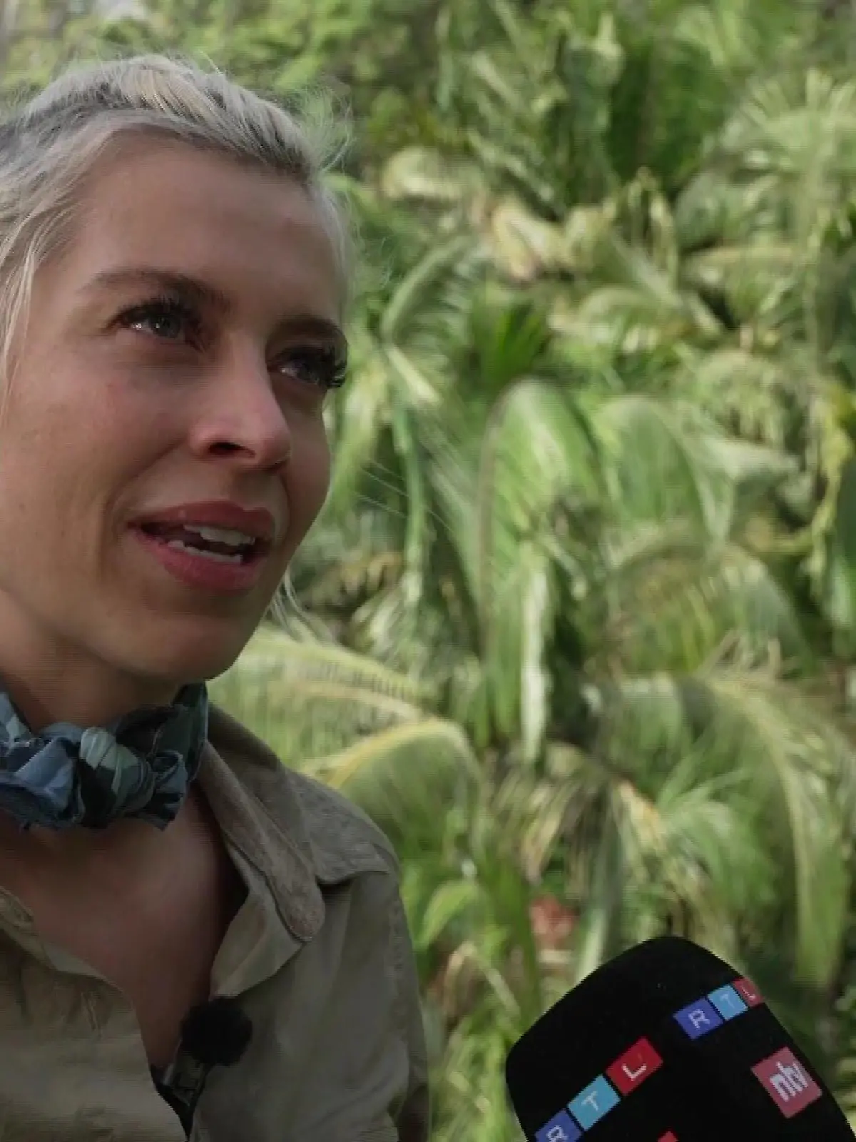 Verena Kerth nach ihrem Auszug aus den Dschungelcamp