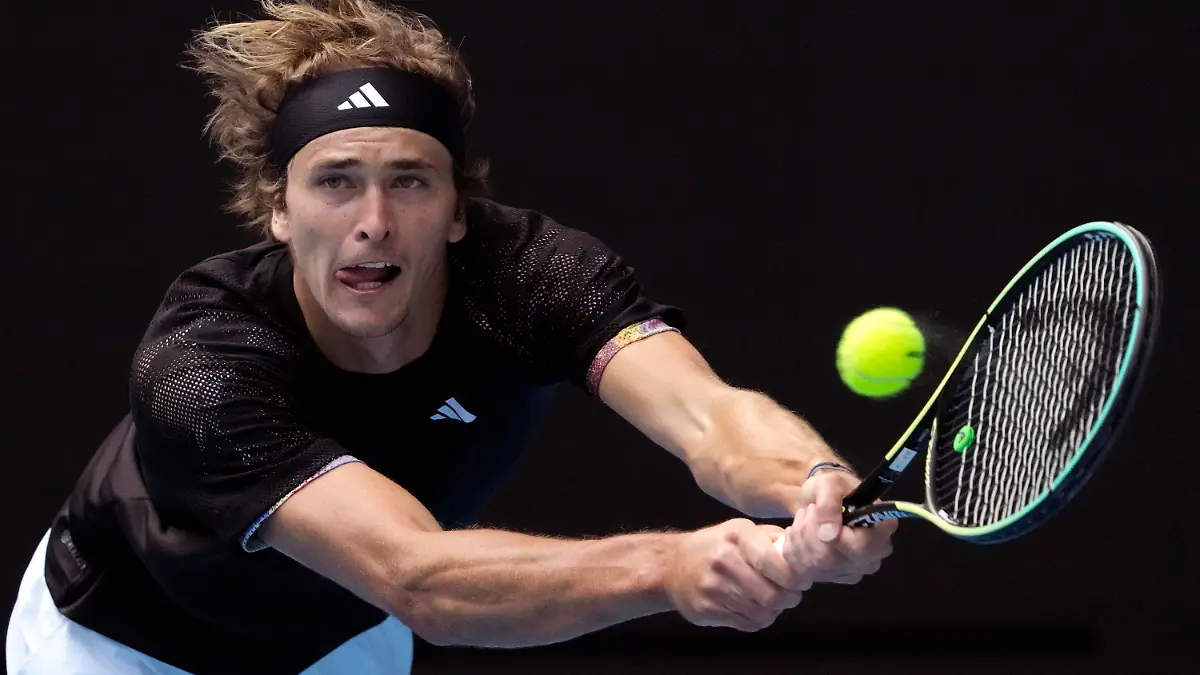 19.01.2023, Australien, Melbourne: Tennis: Grand Slam - Australian Open, Einzel, Herren, 2. Runde, Mmoh (USA) - Zverev (Deutschland): Alexander Zverev in Aktion. Foto: Ng Han Guan/AP/dpa +++ dpa-Bildfunk +++