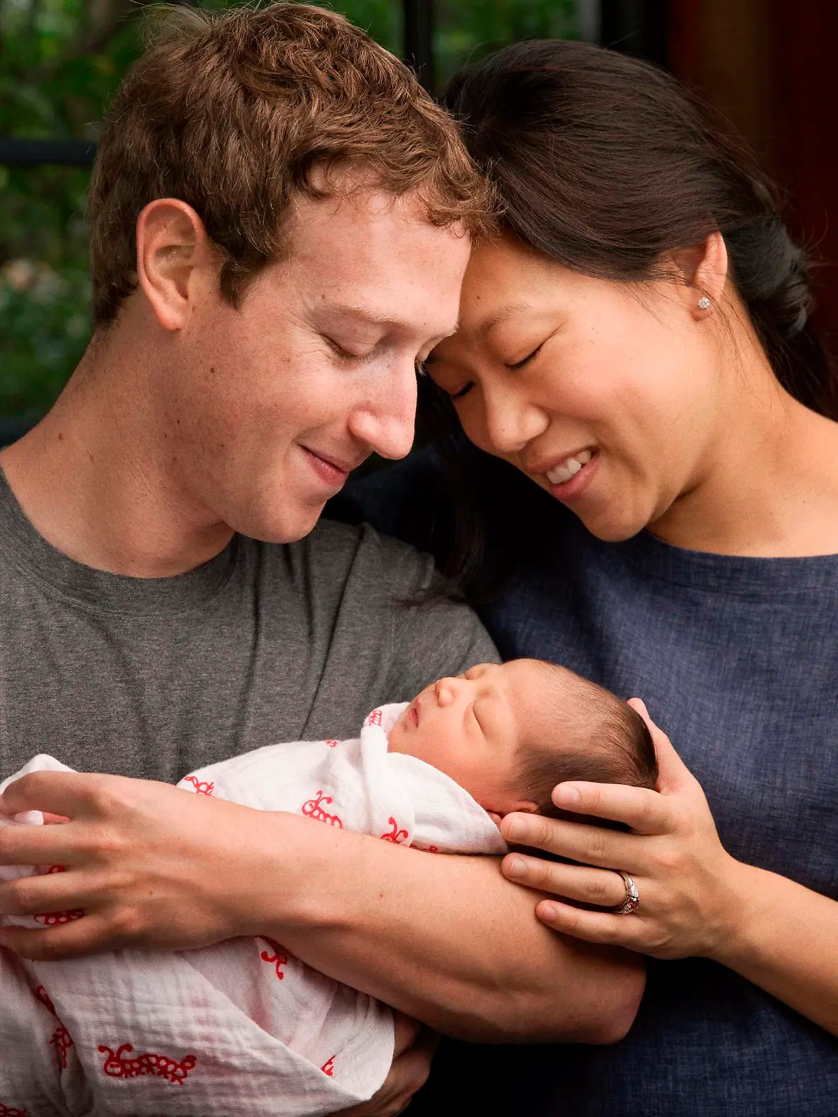 Facebook Inc. Chief Executive Mark Zuckerberg and his wife Priscilla are seen with their daughter named Max in this image released on December 1, 2015. Zuckerberg and his wife said they plan to give away 99 percent of their fortune in Facebook stock to a new charity the couple were creating, while announcing the birth of their first child on Tuesday. REUTERS/Courtesy of Mark Zuckerberg/Handout        ATTENTION EDITORS - THIS PICTURE WAS PROVIDED BY A THIRD PARTY. REUTERS IS UNABLE TO INDEPENDENTLY VERIFY THE AUTHENTICITY, CONTENT, LOCATION OR DATE OF THIS IMAGE. EDITORIAL USE ONLY. NOT FOR SALE FOR MARKETING OR ADVERTISING CAMPAIGNS. NO RESALES. NO ARCHIVE. THIS PICTURE IS DISTRIBUTED EXACTLY AS RECEIVED BY REUTERS, AS A SERVICE TO CLIENTS      TPX IMAGES OF THE DAY