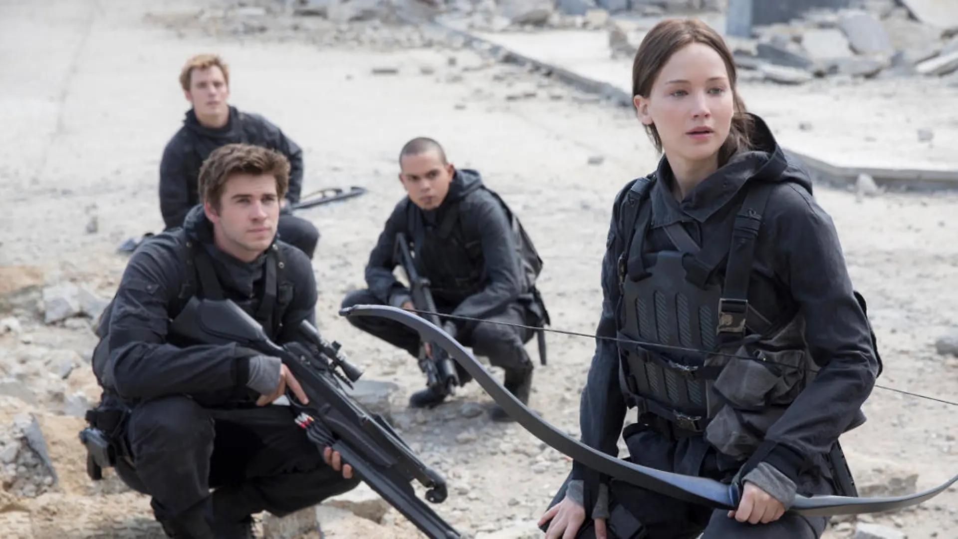 Jennifer Lawrence (r.) ist derzeit im vierten und letzten Teil der "Die Tribute von Panem"-Reihe zu sehen