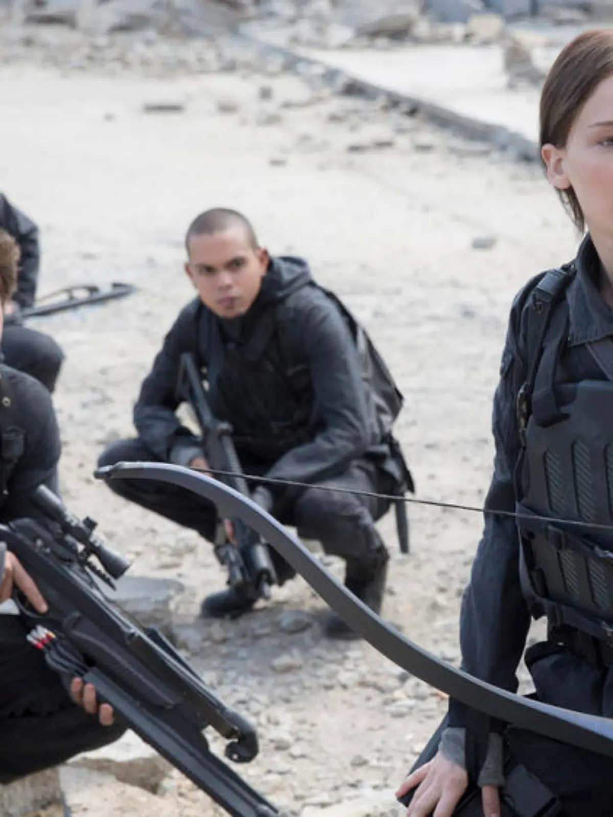 Jennifer Lawrence (r.) ist derzeit im vierten und letzten Teil der "Die Tribute von Panem"-Reihe zu sehen